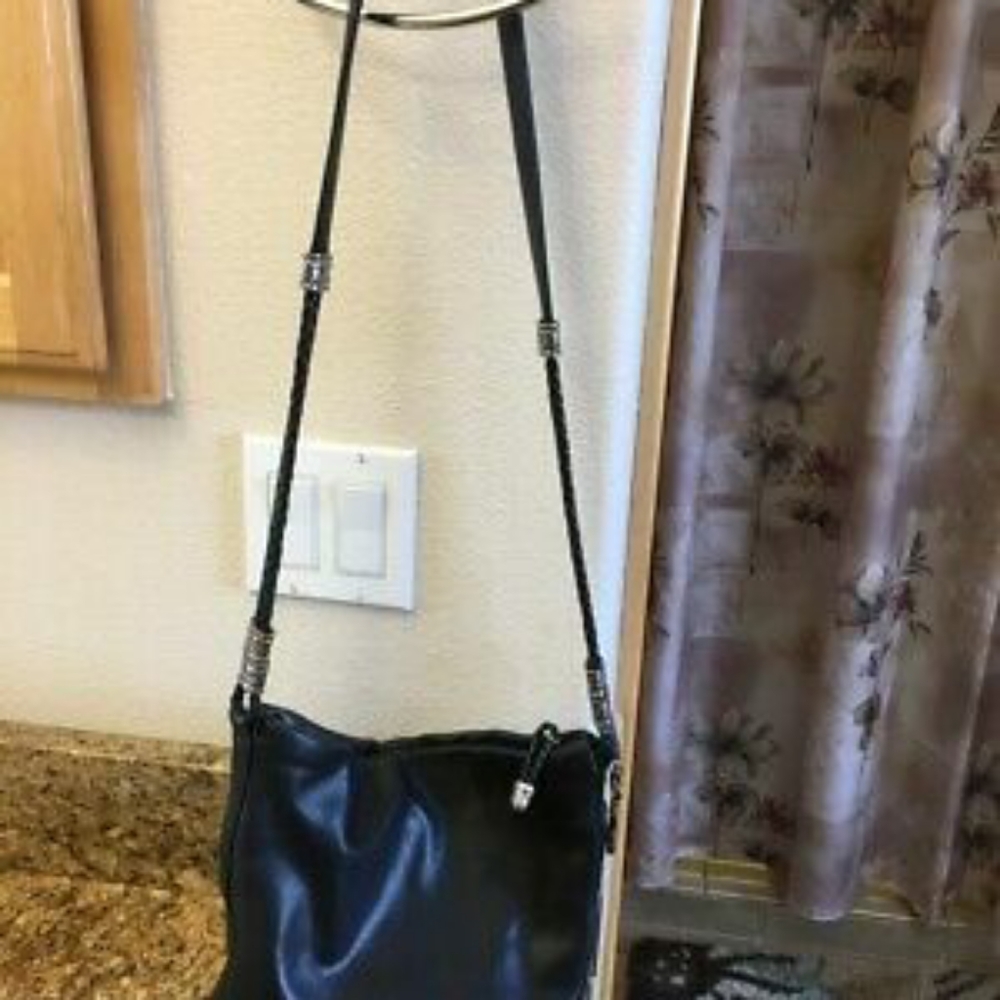 Fossil vintage black leather shoulder bag